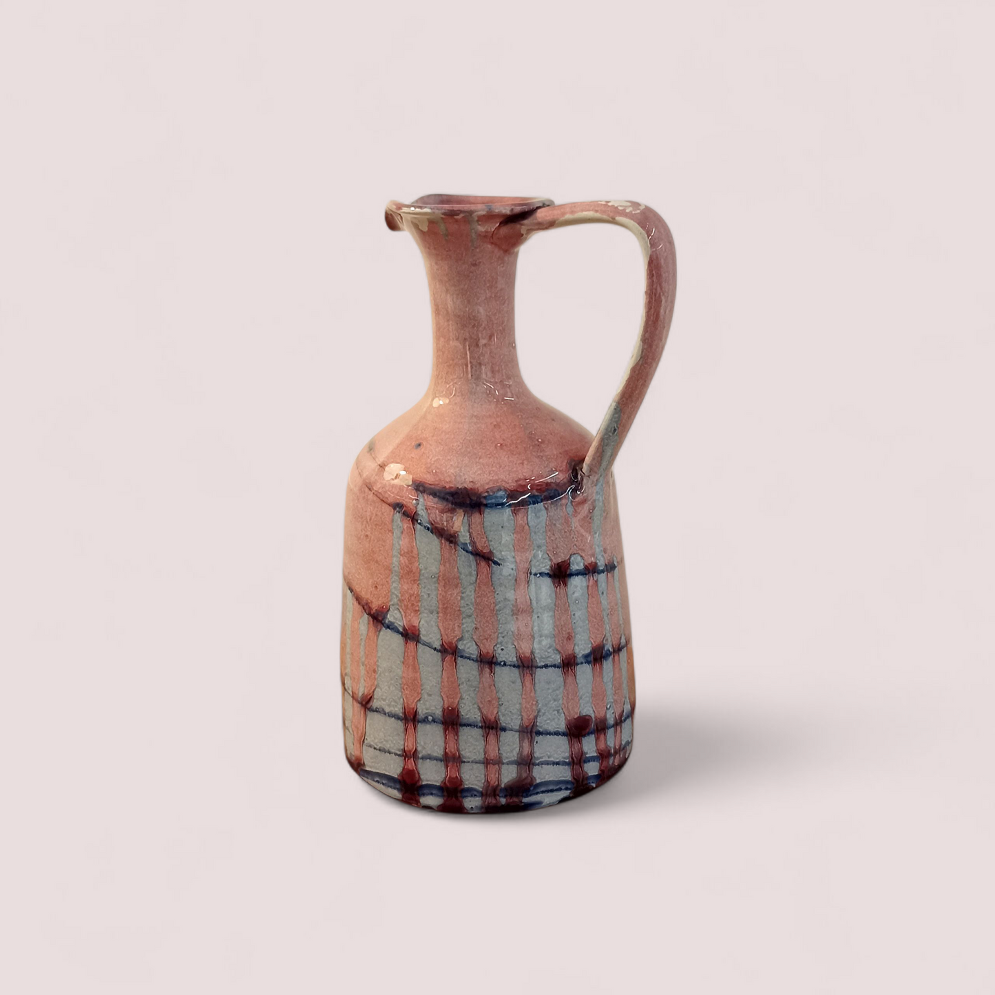 caraffa in maiolica di sicilia