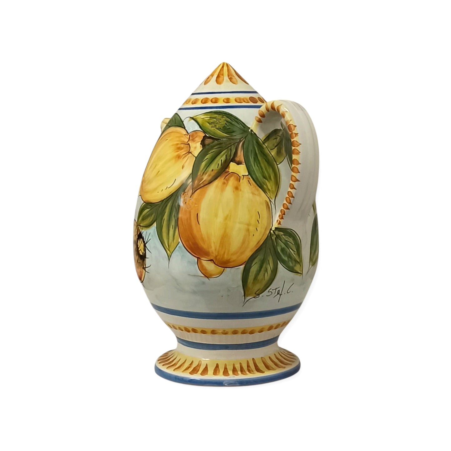 brocca decorata in ceramica siciliana