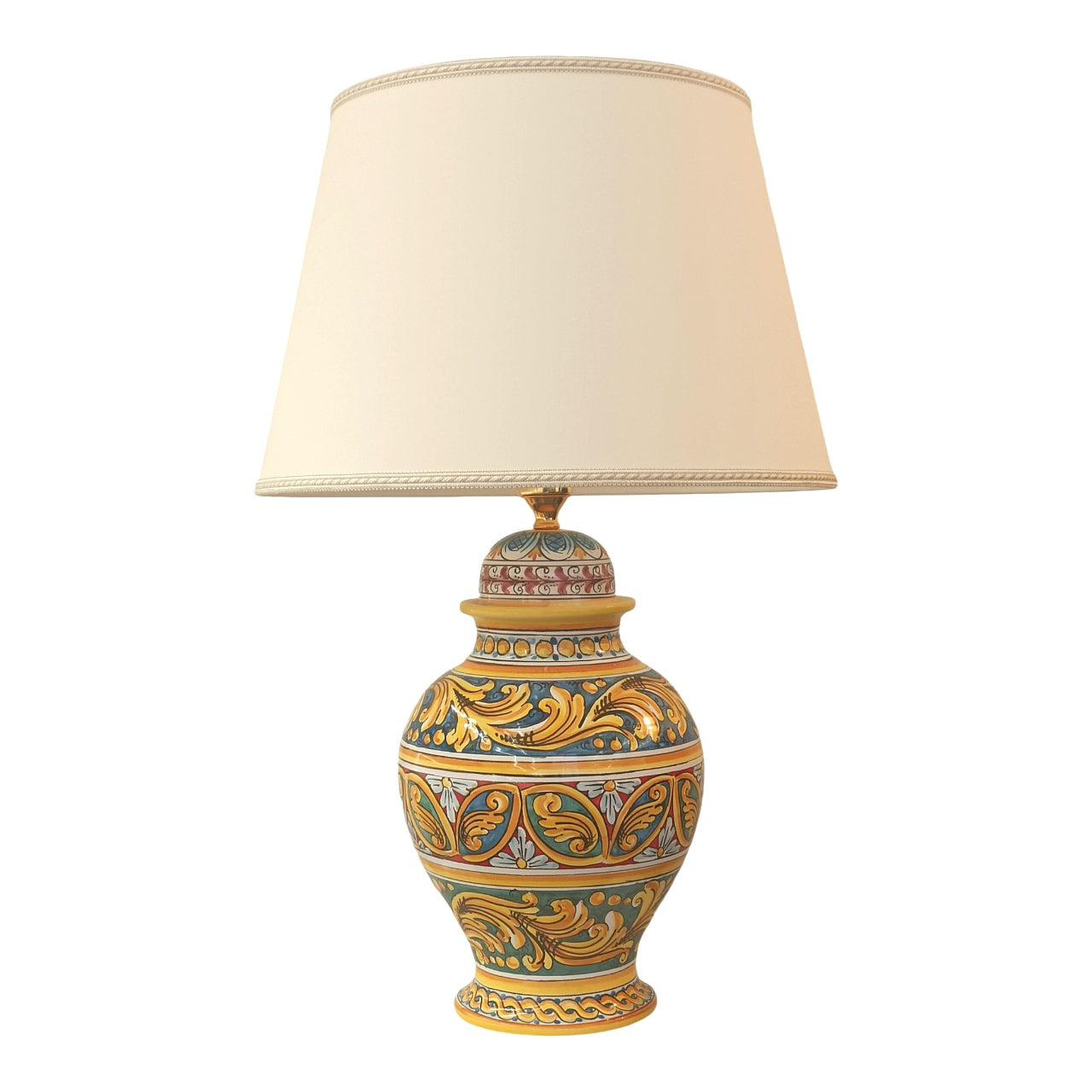 lume in ceramica siciliana