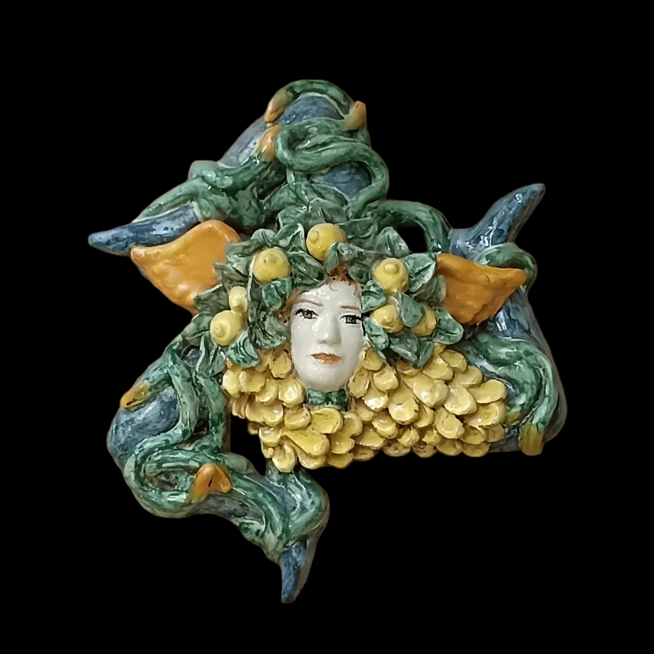 trinacria in maiolica