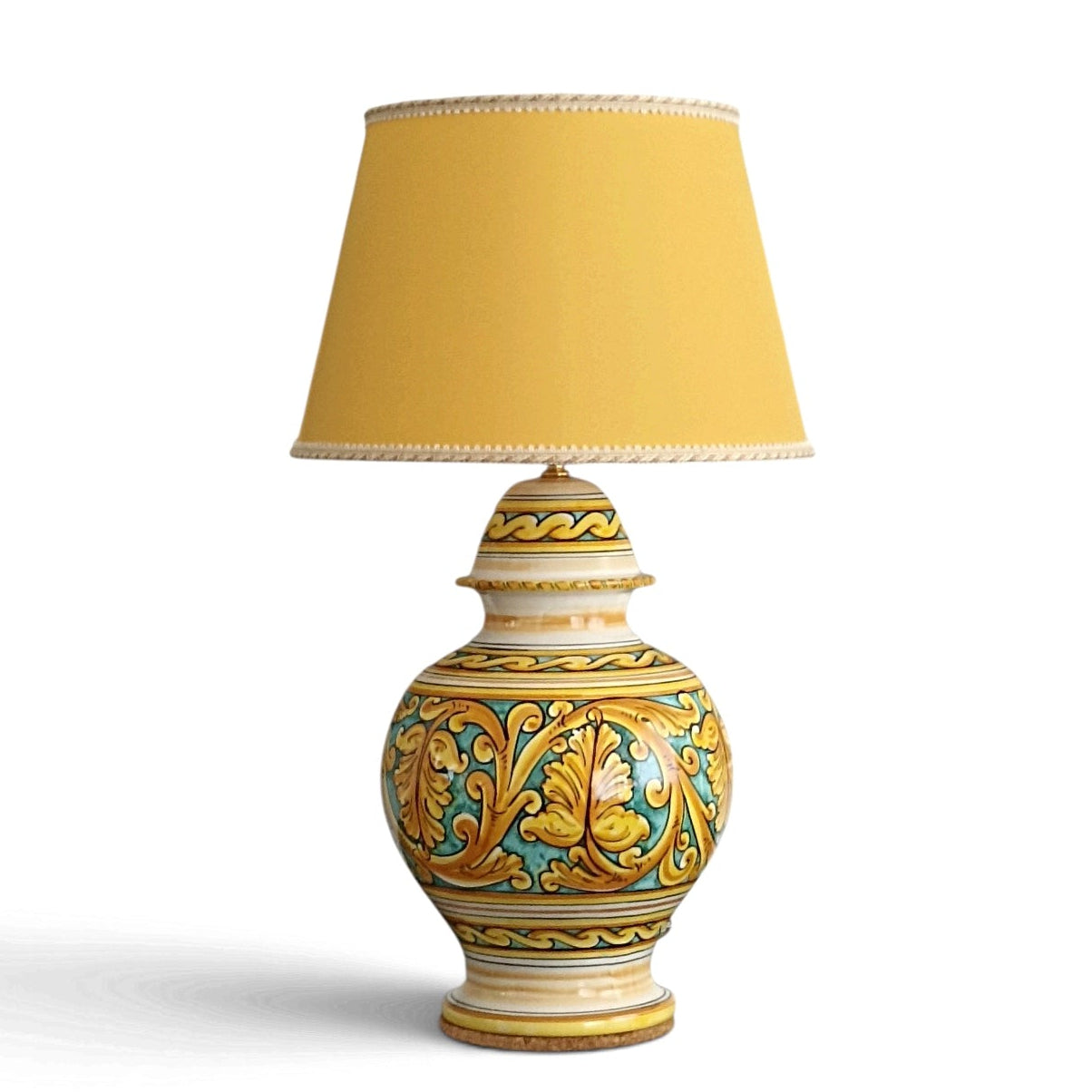 Lume ceramica decorata di Caltagirone 