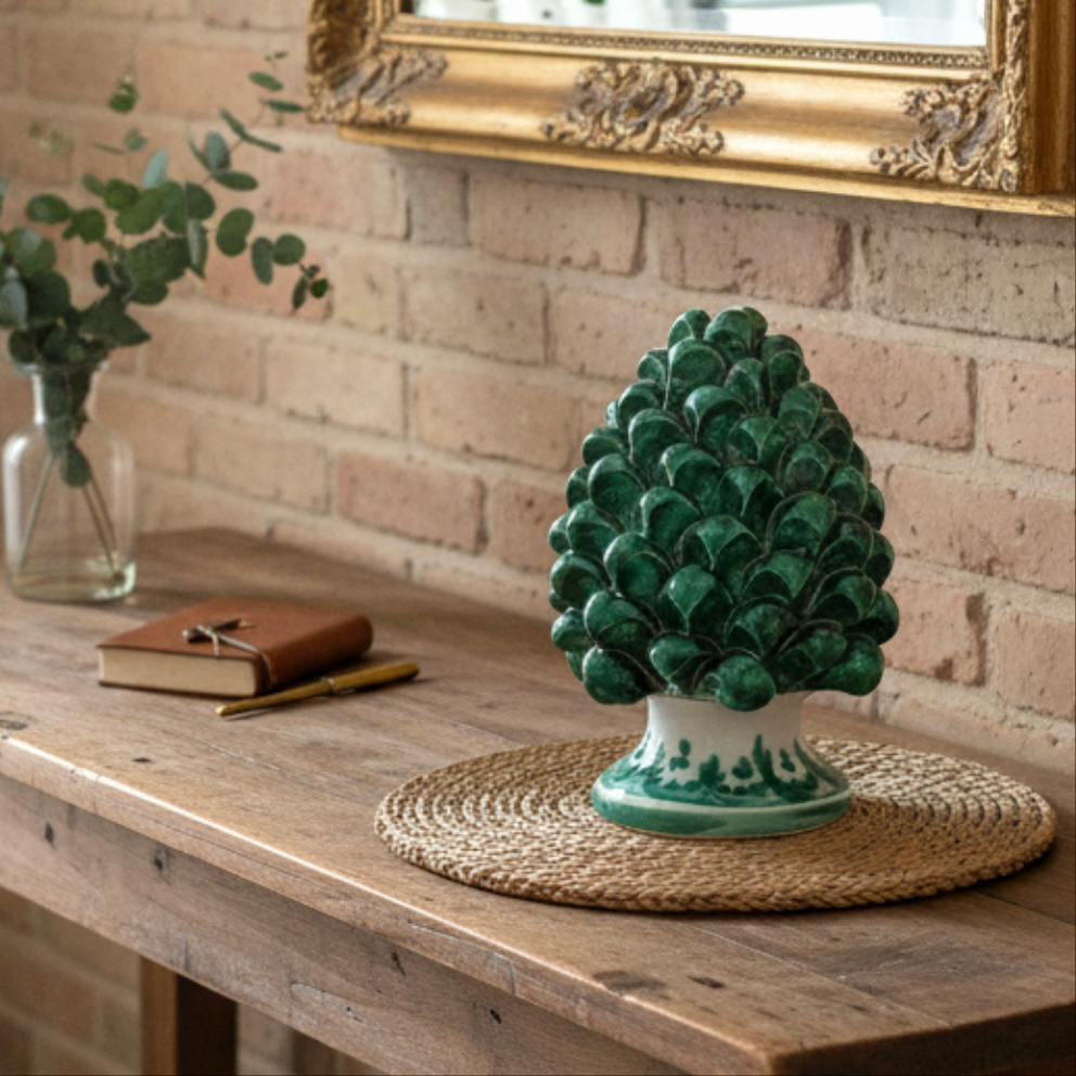 Pigna Siciliana verde con base decorata
