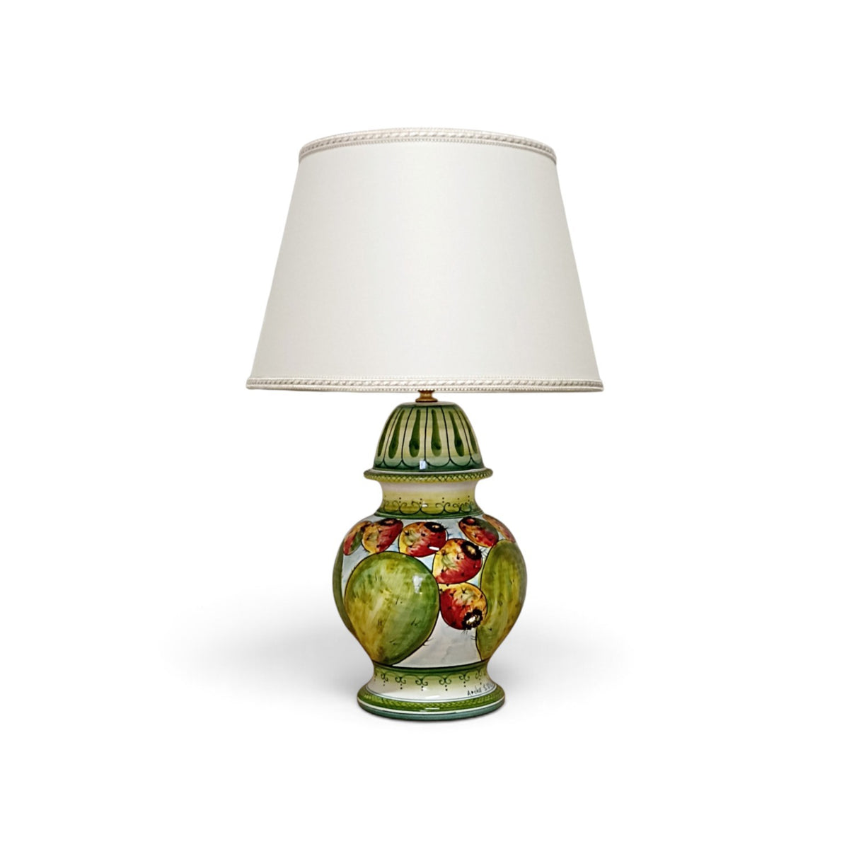 Sicilian ceramic decorated lamp