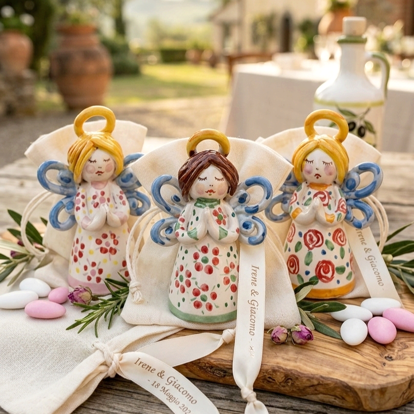 angeli in maiolica siciliana di caltagirone