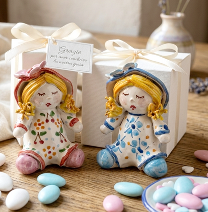 bambolina in ceramica per bomboniera