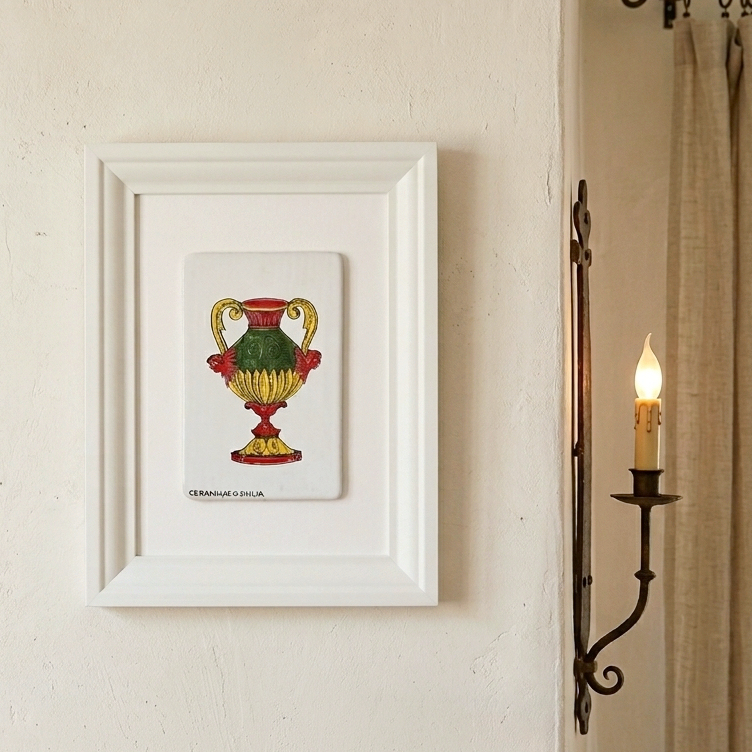 quadro con carta in ceramica siciliana 