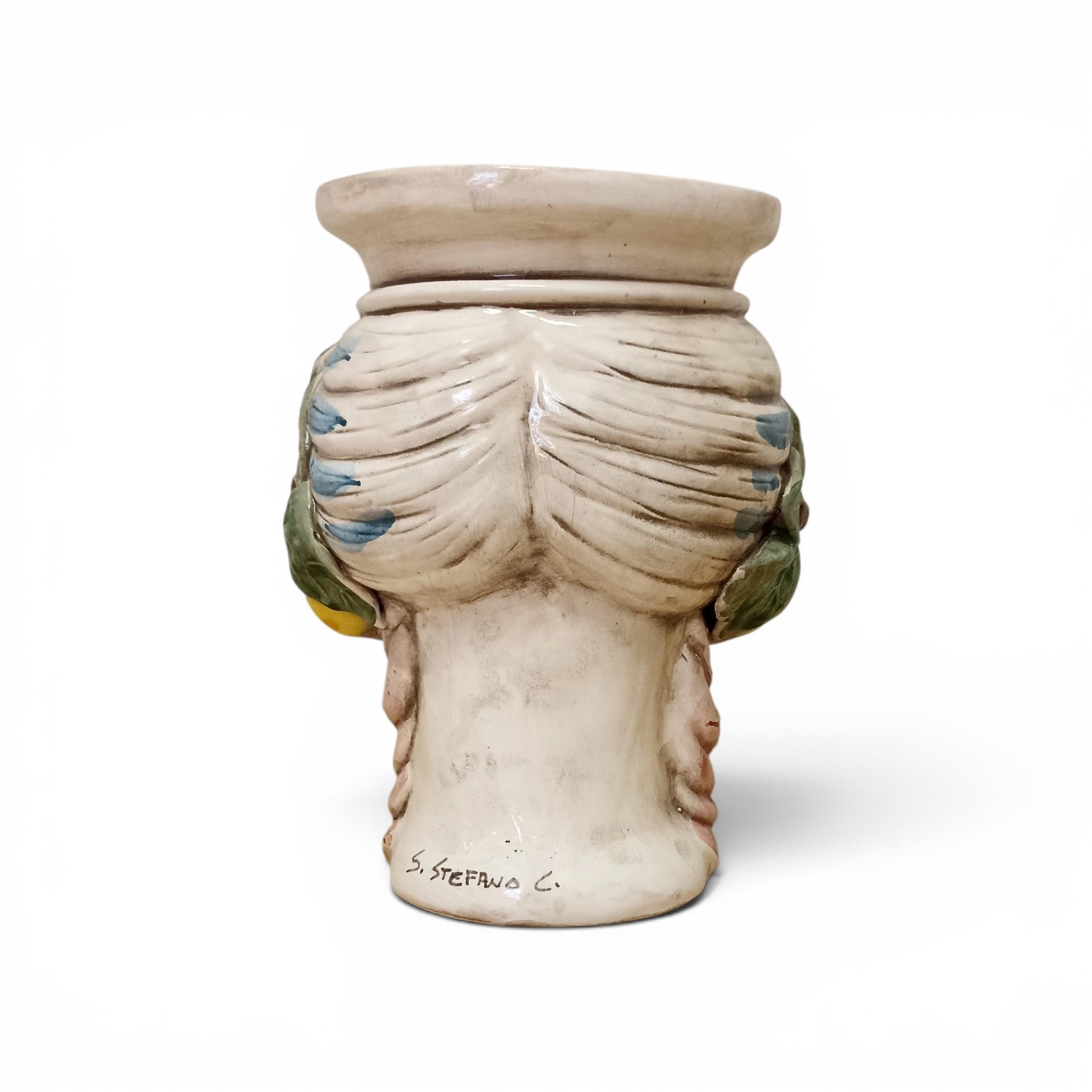 majolica vase