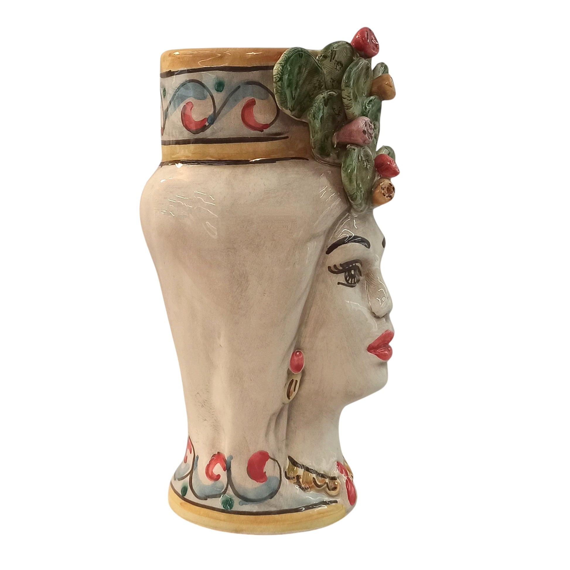 testa di moro fatta a mano in ceramica siciliana di Caltagirone