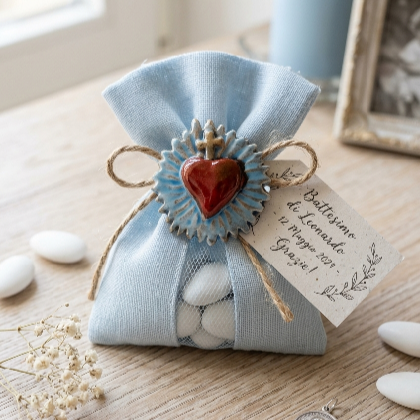 cuore sacro in maiolica