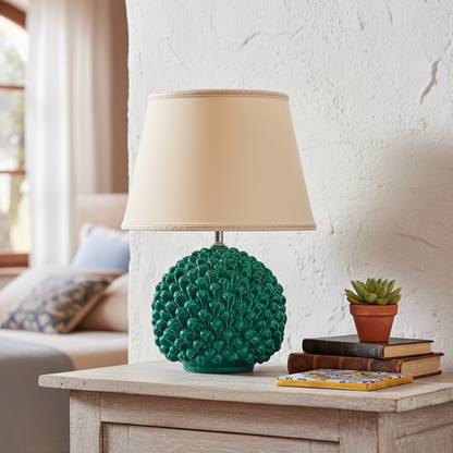 lume in maiolica siciliana di Caltagirone