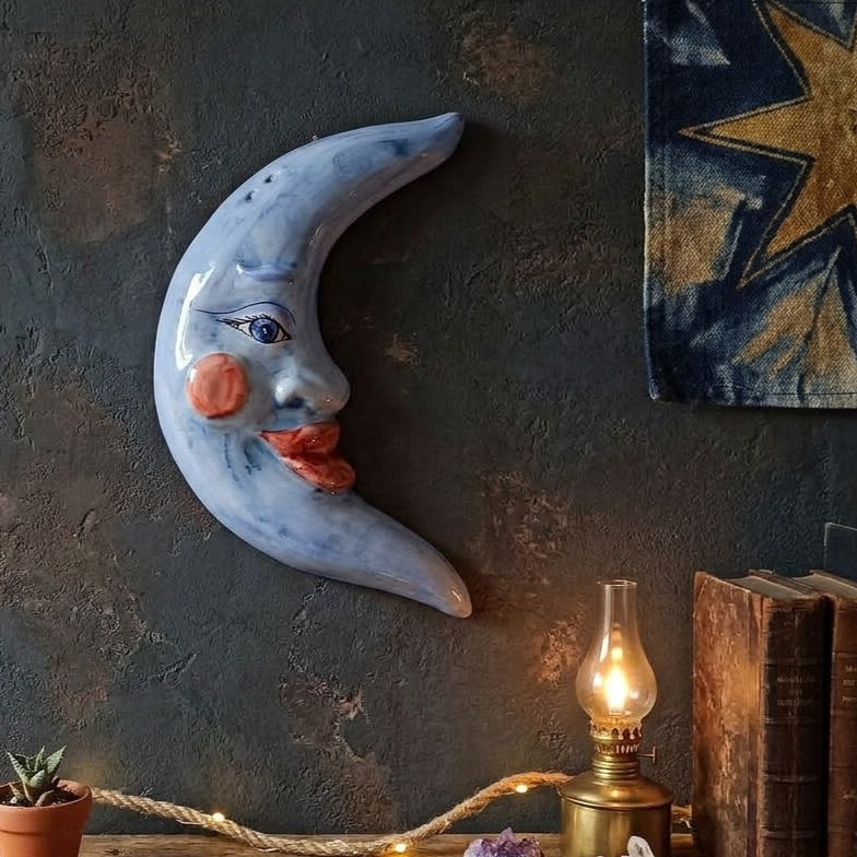 luna in ceramica artigianale