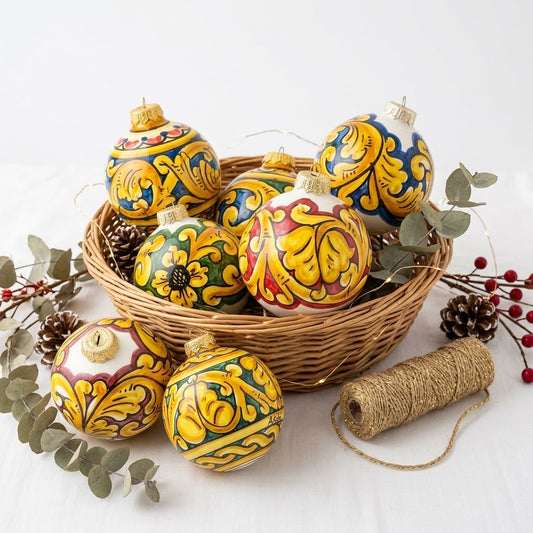 sfere di natale in ceramica siciliana