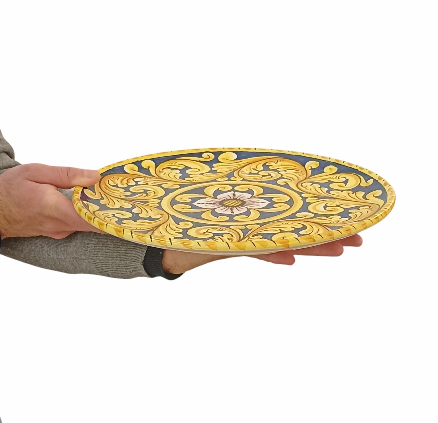 piatto maiolica decorato a mano