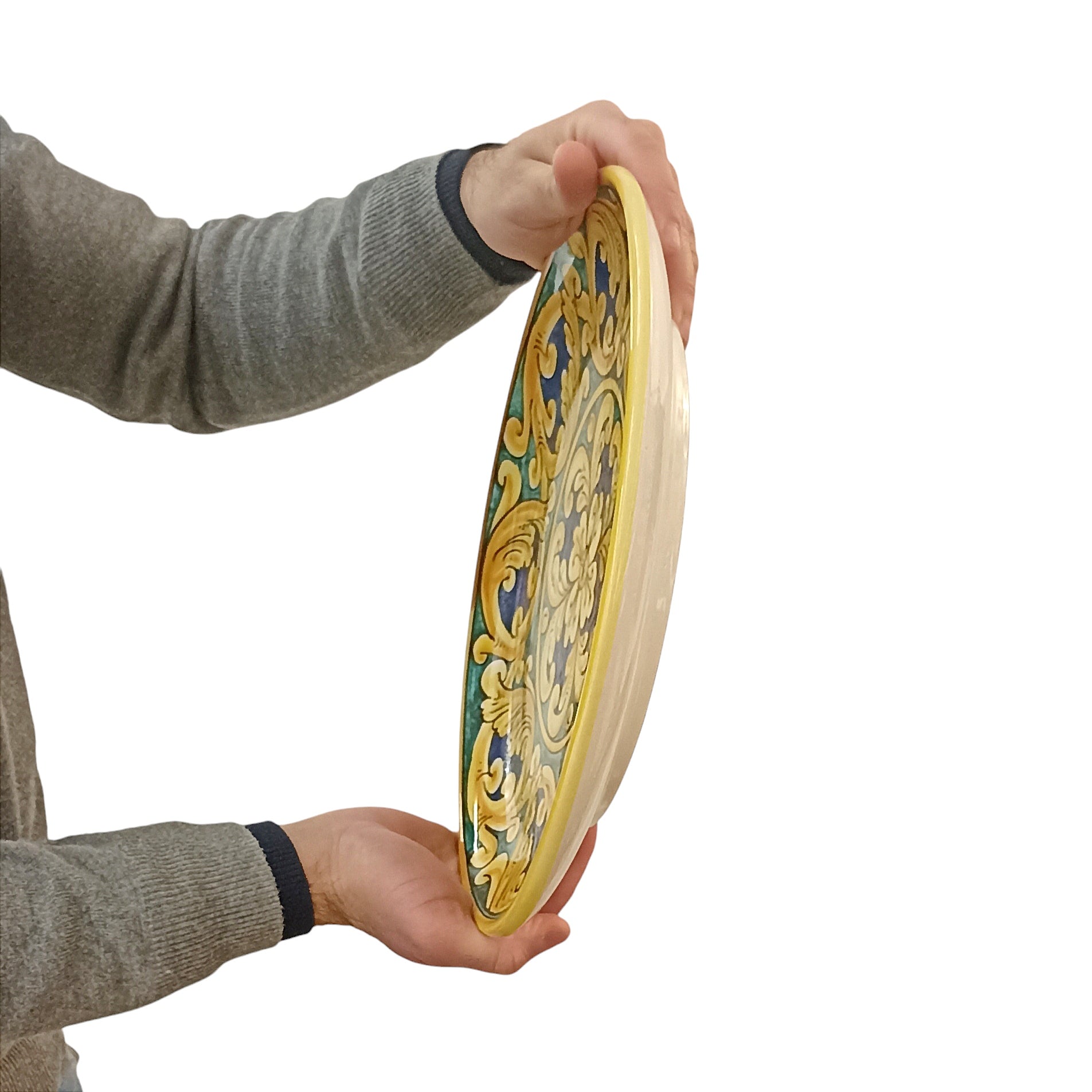 piatto decorato a mano in ceramica siciliana di Caltagirone  per la tavola