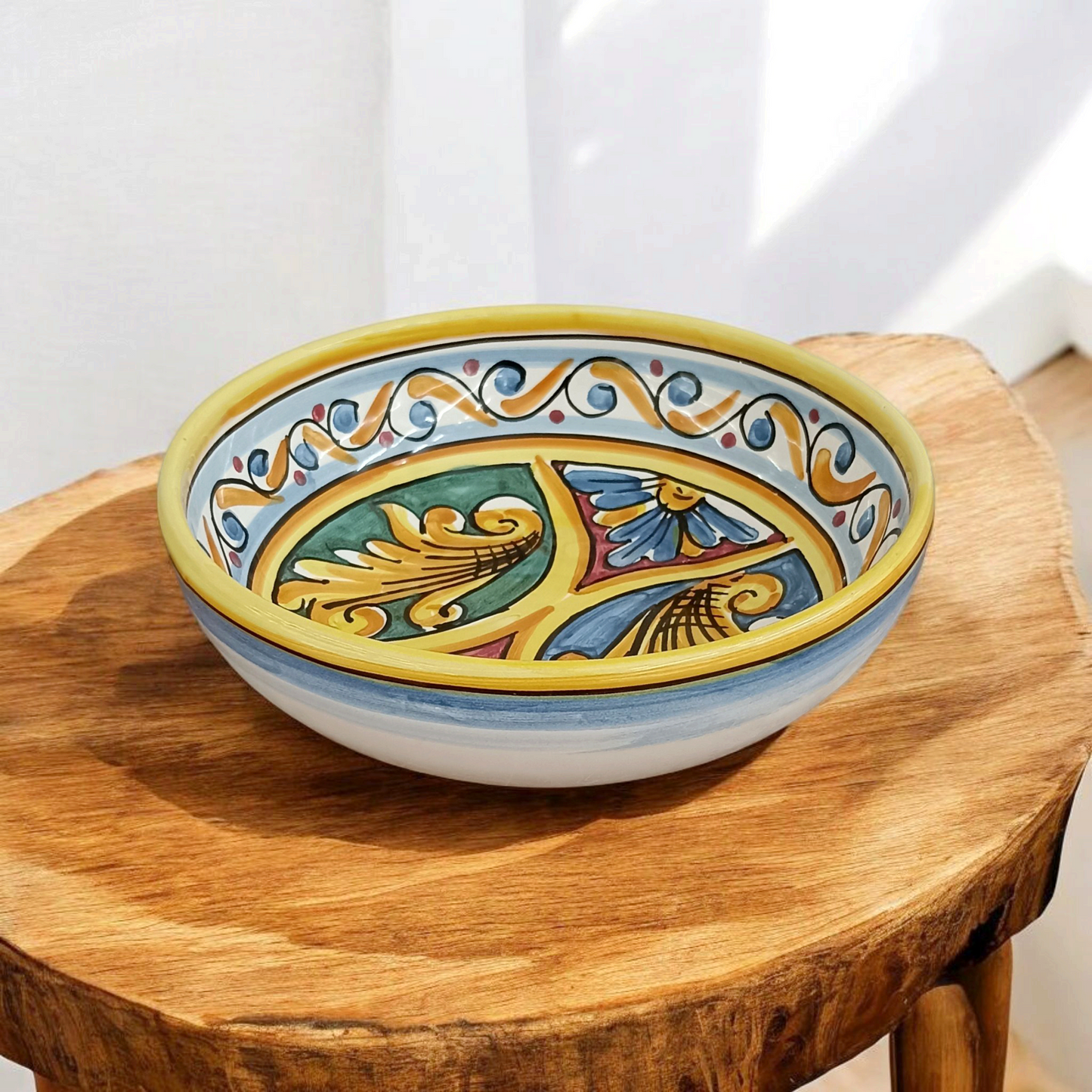 coppa in maiolica caltagirone