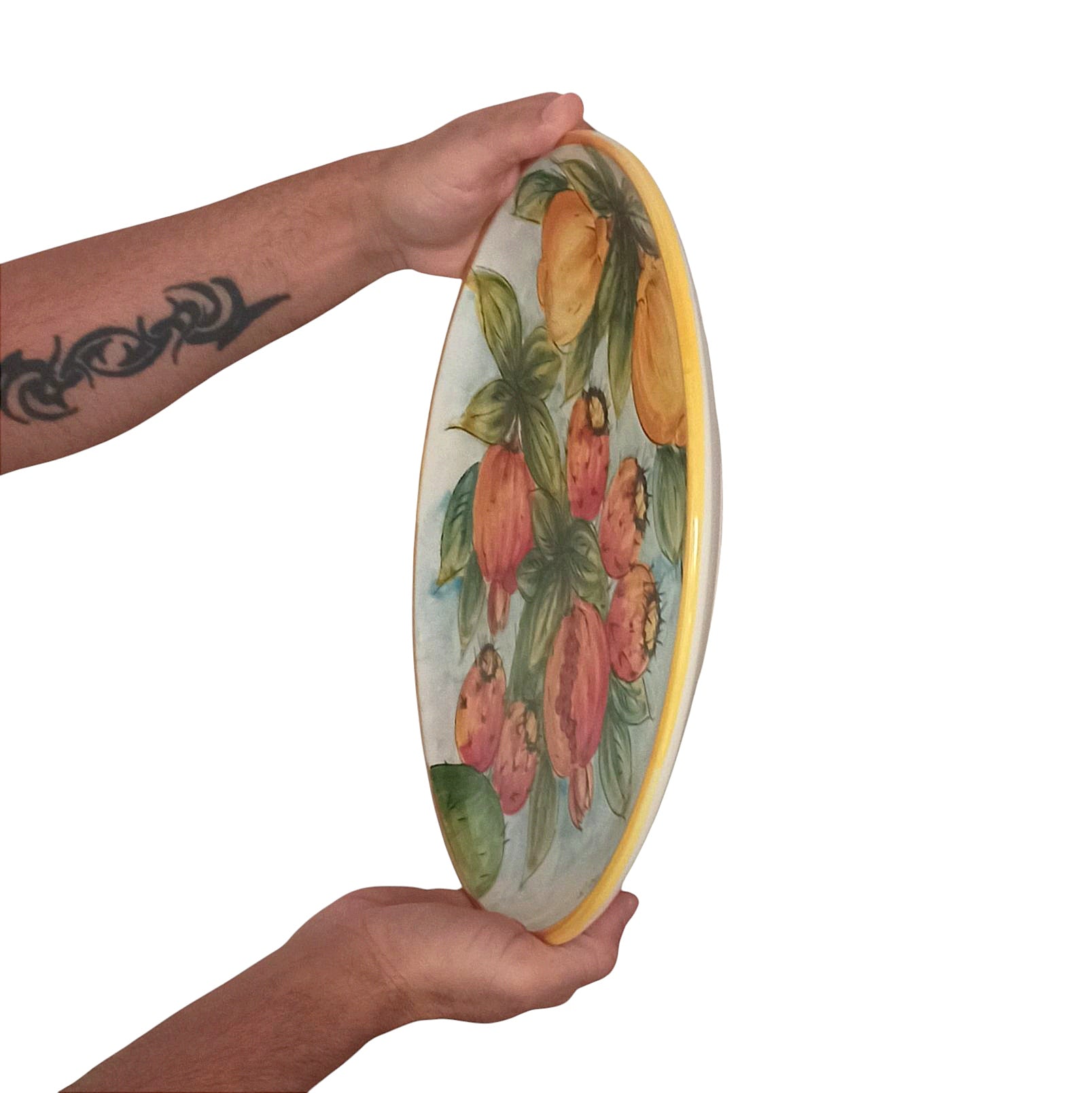 piatto decorato in maiolica siciliana