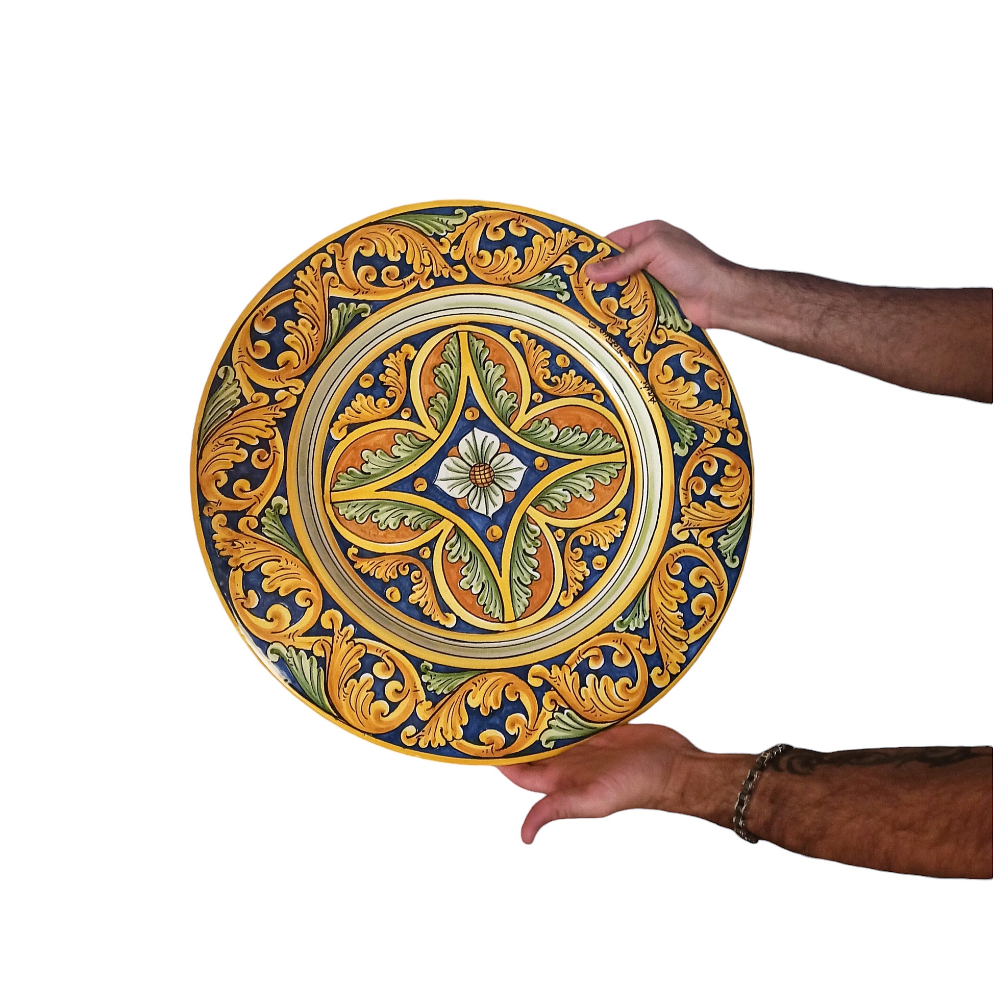 piatto in ceramica siciliana ornato barocco
