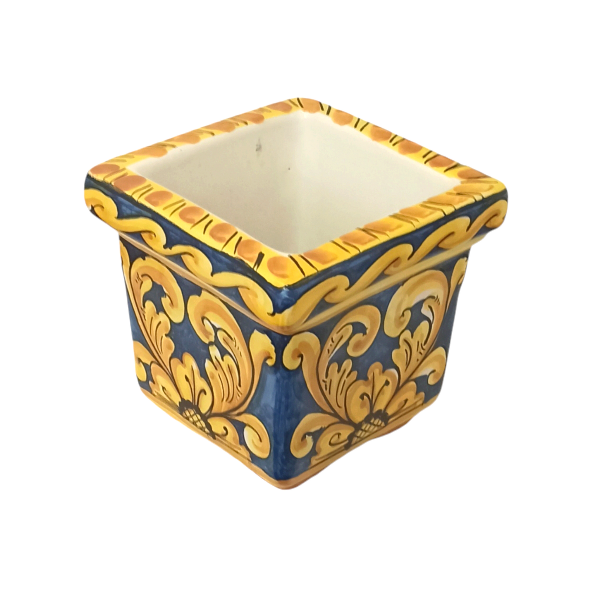 vaso in maiolica siciliana