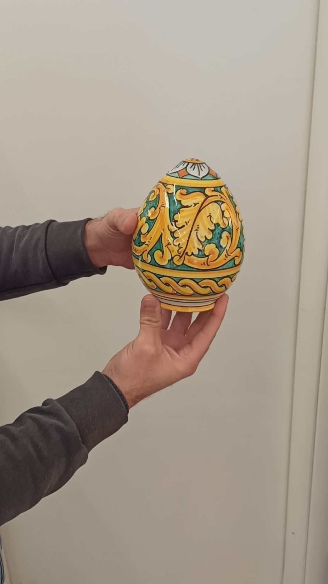 uova pasquali in ceramica siciliana decorato a mano a caltagirone