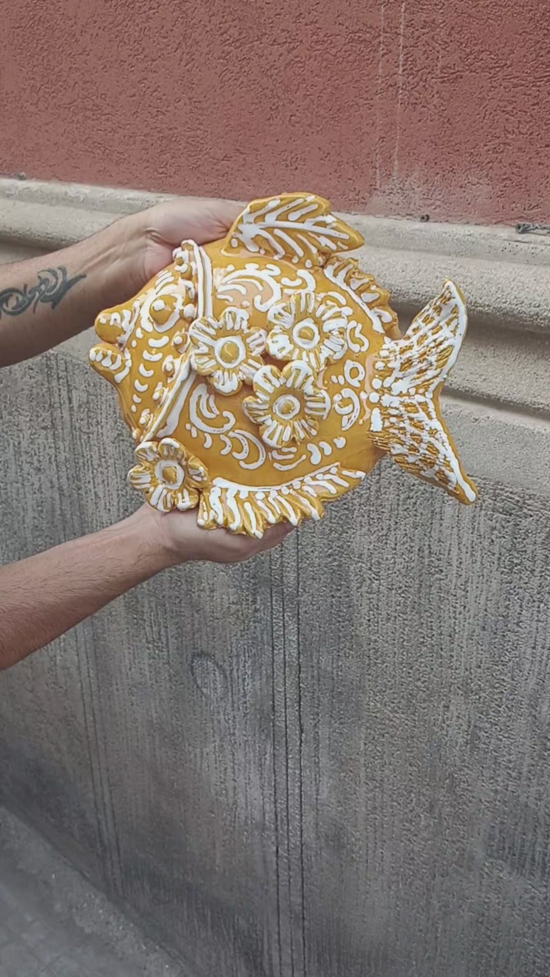 pesce in maiolica di sicilia per parete