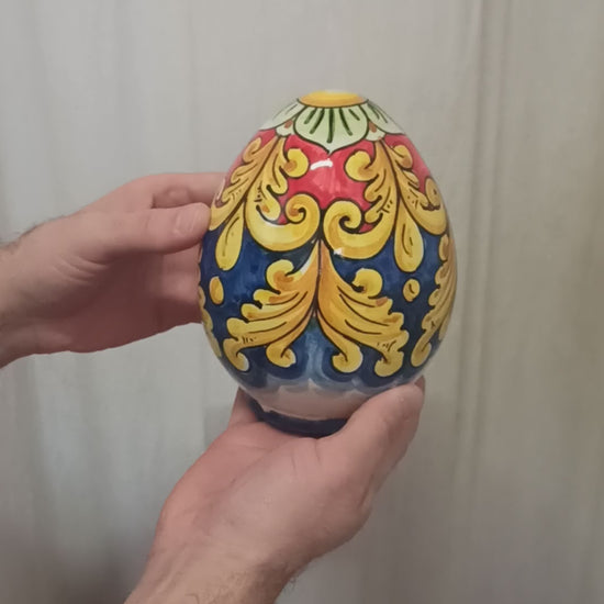uovo in ceramica siciliana decorato a mano per Pasqua
