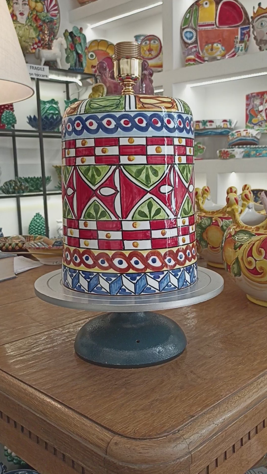 lume in maiolica
