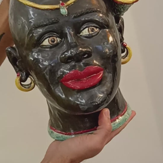 teste di moro in ceramica siciliana da caltagirone
