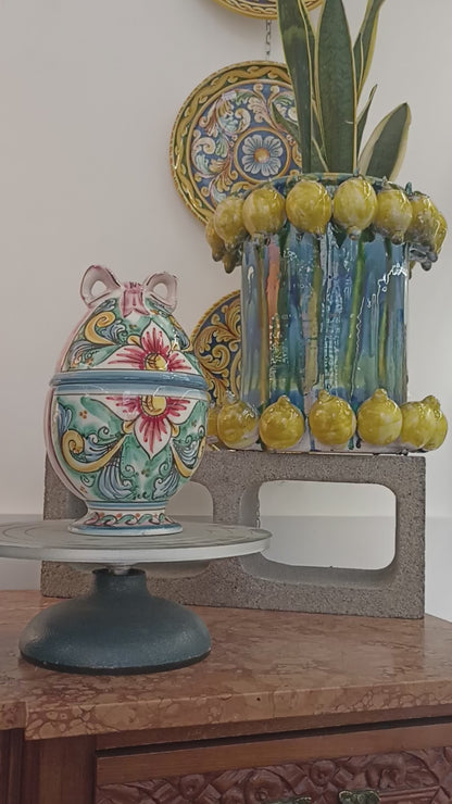 uovo maiolica Siciliana di Caltagirone decorato a mano