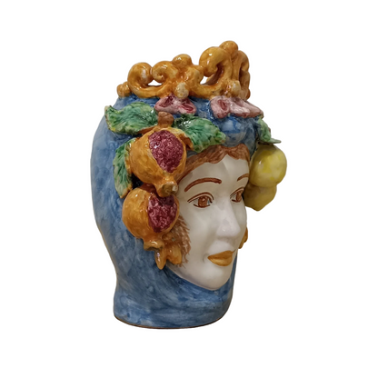 testa di donna in maiolica