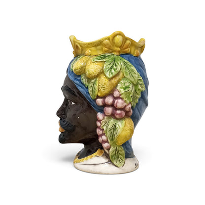 testa di moro in maiolica di calagirone