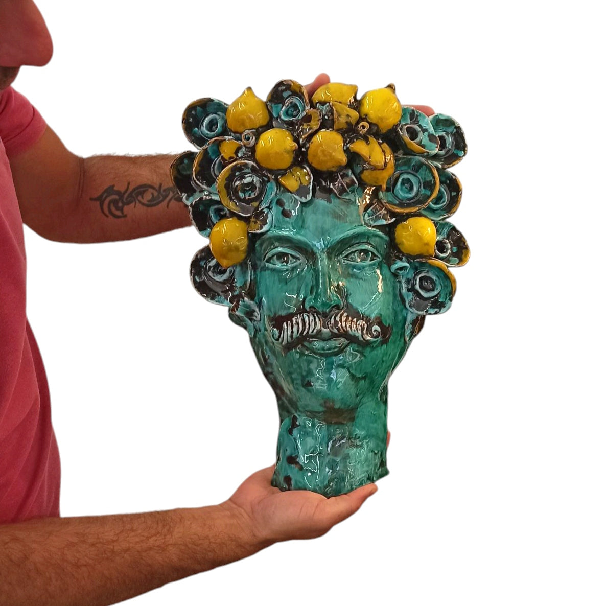 testa di moro siciliana in ceramica di Caltagirone da appendere al muro