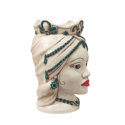 testa di moro donna in ceramica di Caltagirone