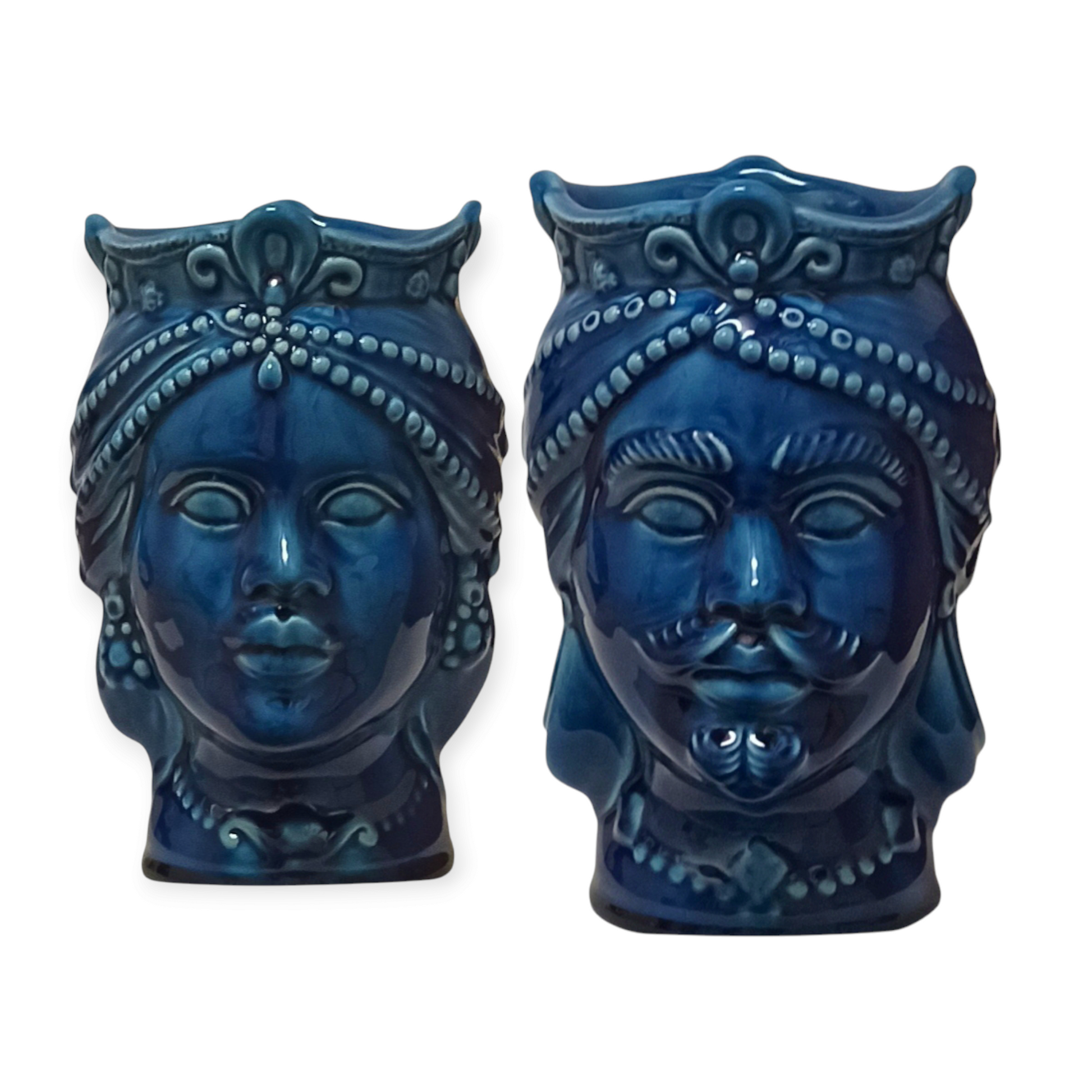 Sicilian ceramic blue moor's head from caltagirone. Bottega sicula sicilian souvenir shop in Messina. 