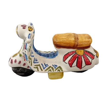 vespa in maiolica per bomboniera