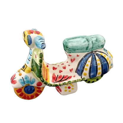 vespa piaggio in maiolica